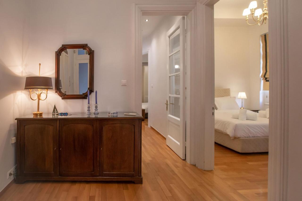 Neoclassical Apartment Close To Syntagma-Plaka By Ghh Афіни Екстер'єр фото